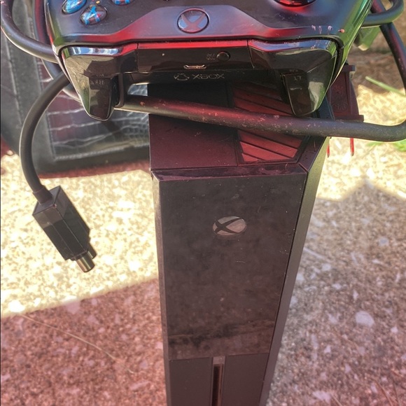 Xbox 1 - Picture 3 of 4